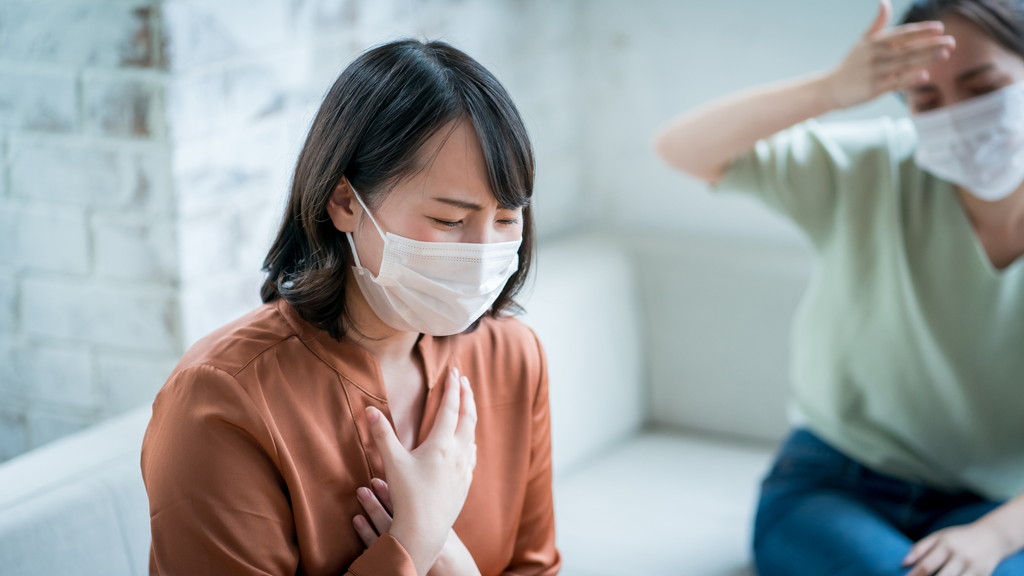風邪で胸が痛い?肺炎の可能性について