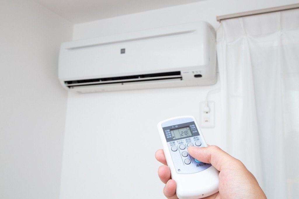 夏はクーラーの使い過ぎに注意!冷房病や夏風邪について