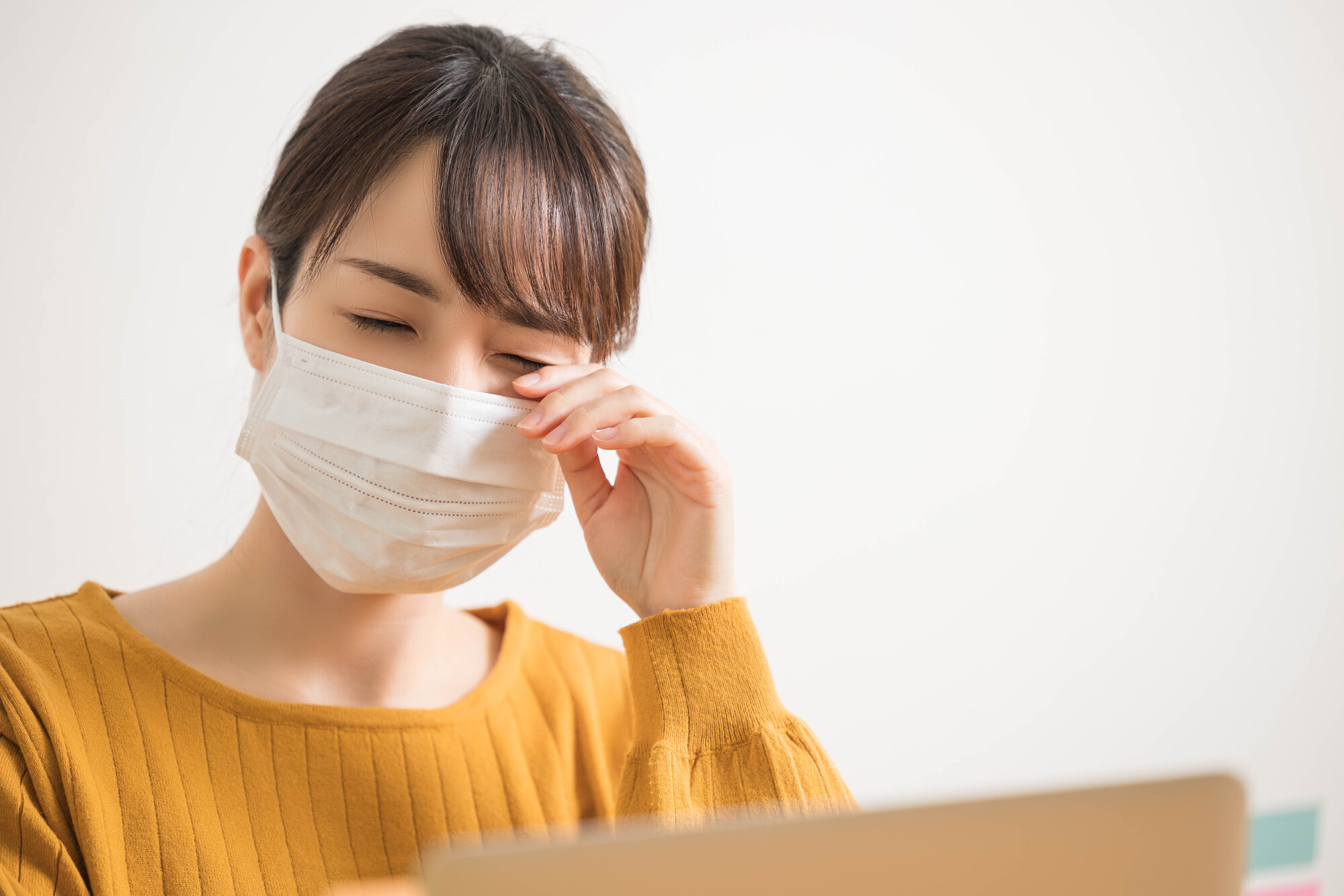 秋の花粉症の原因や症状について～鼻水・くしゃみ・咳など～